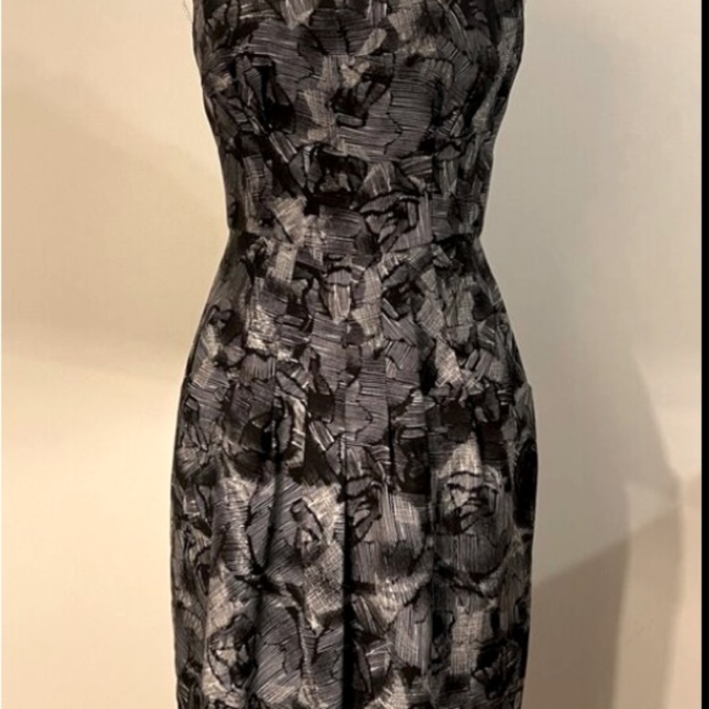 Banana Republic‎ Black SilkDress with pockets.